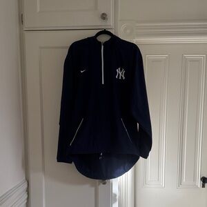 Nike Yankees windbreaker size M unisex